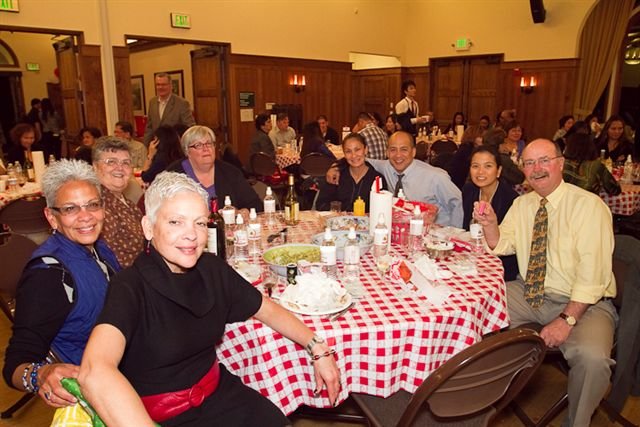 crabfeed2010081.jpg
