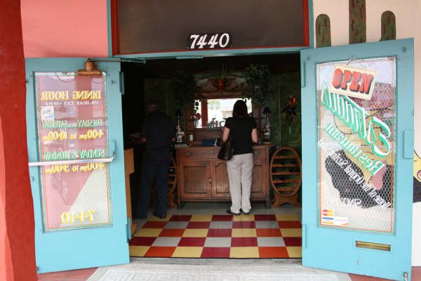 estradarestaurant028.jpg