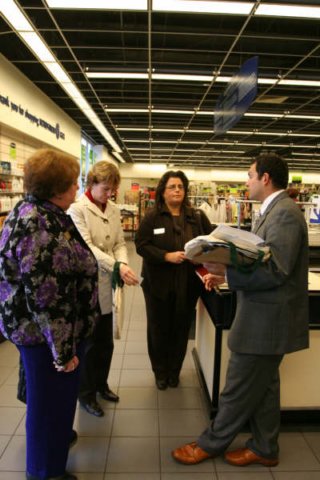 dcccmayorwalk003.jpg