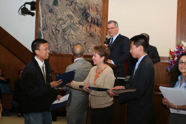 scholorshipsdccc0509107.jpg